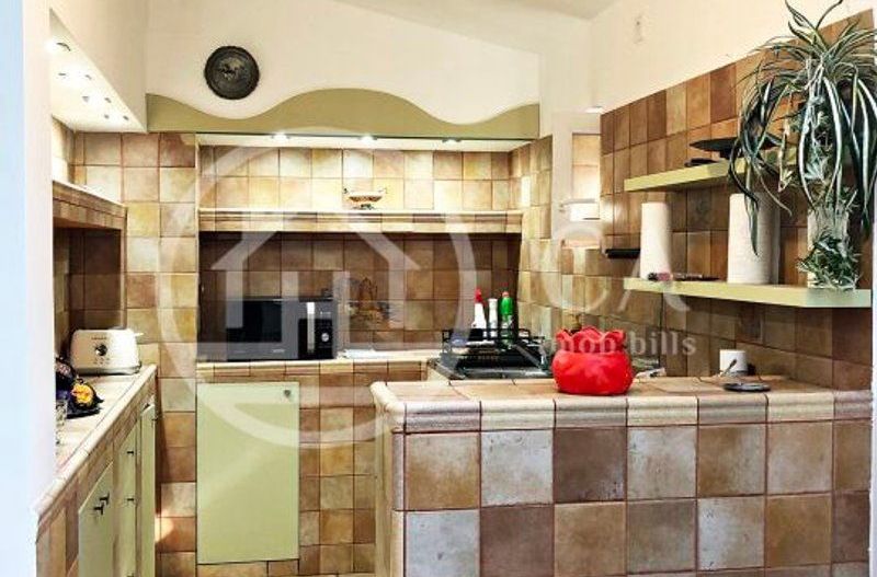 Apartament cu 4 camere de inchiriat, zona ultracentrala, Oradea - Poză 11