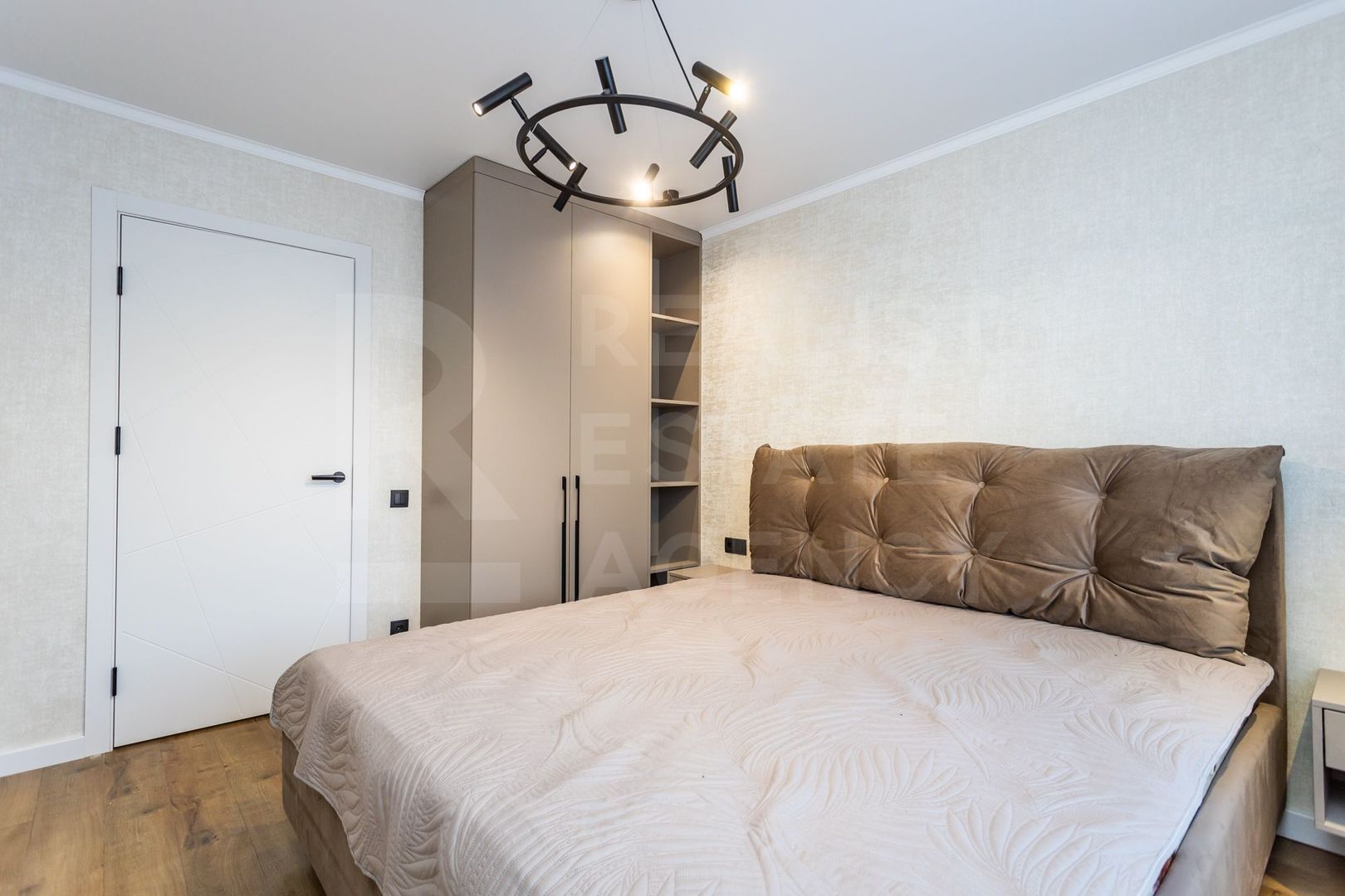 Vânzare , apartament, 2 camere, bd. Mircea cel Bătrân Ciocana - Poză 7