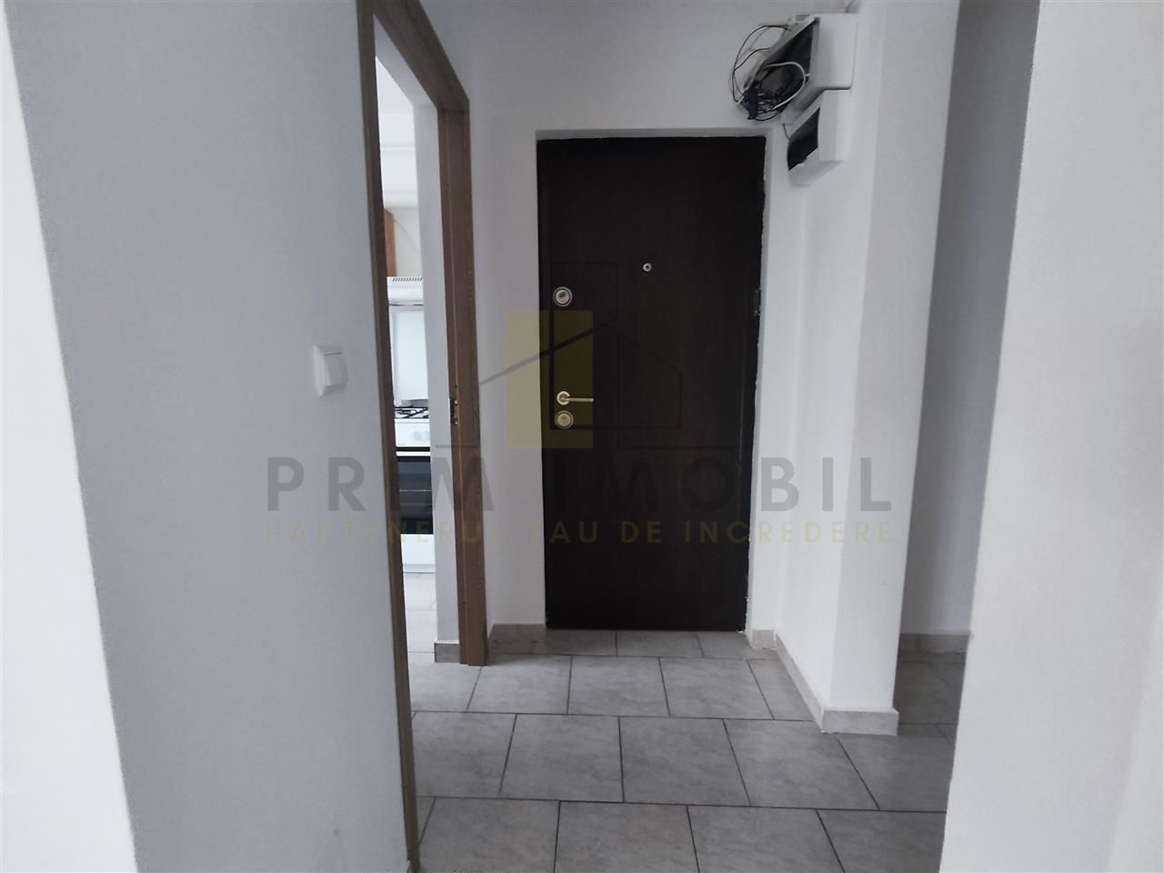 2 Camere Decomandat / Rond Pacurari/ Parcare inclusa - Poză 5