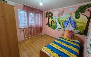 Apartament 4 camere, etaj 1 , Micro 18 - Poză 4