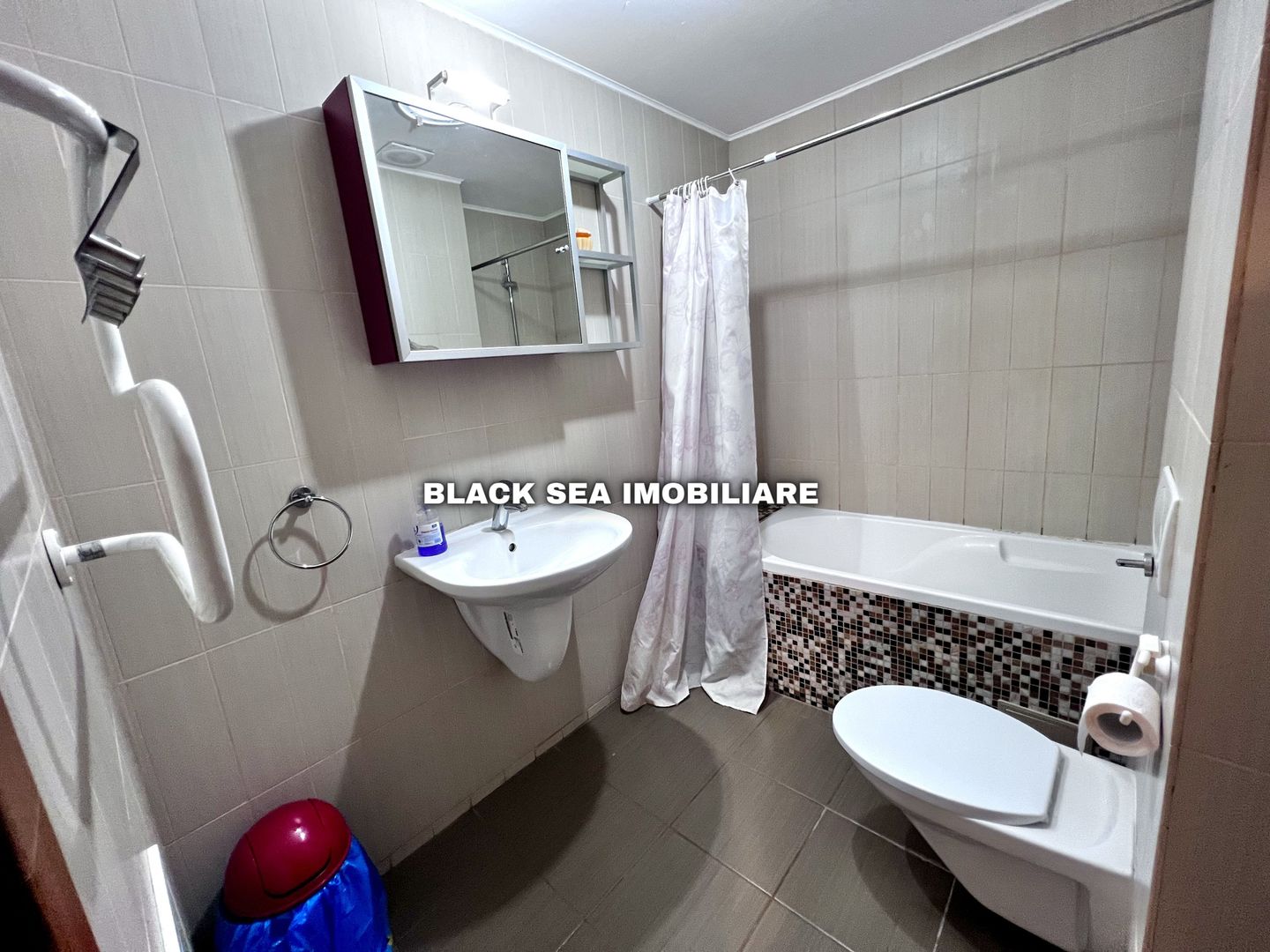 FOR SALE!! Apartament 2 camere zona Satul de vacanta - Parcare privata - Poză 13