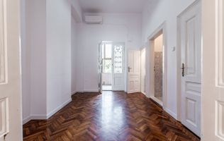 Apartament spațios cu 2 camere, situat pe strada Mețianu