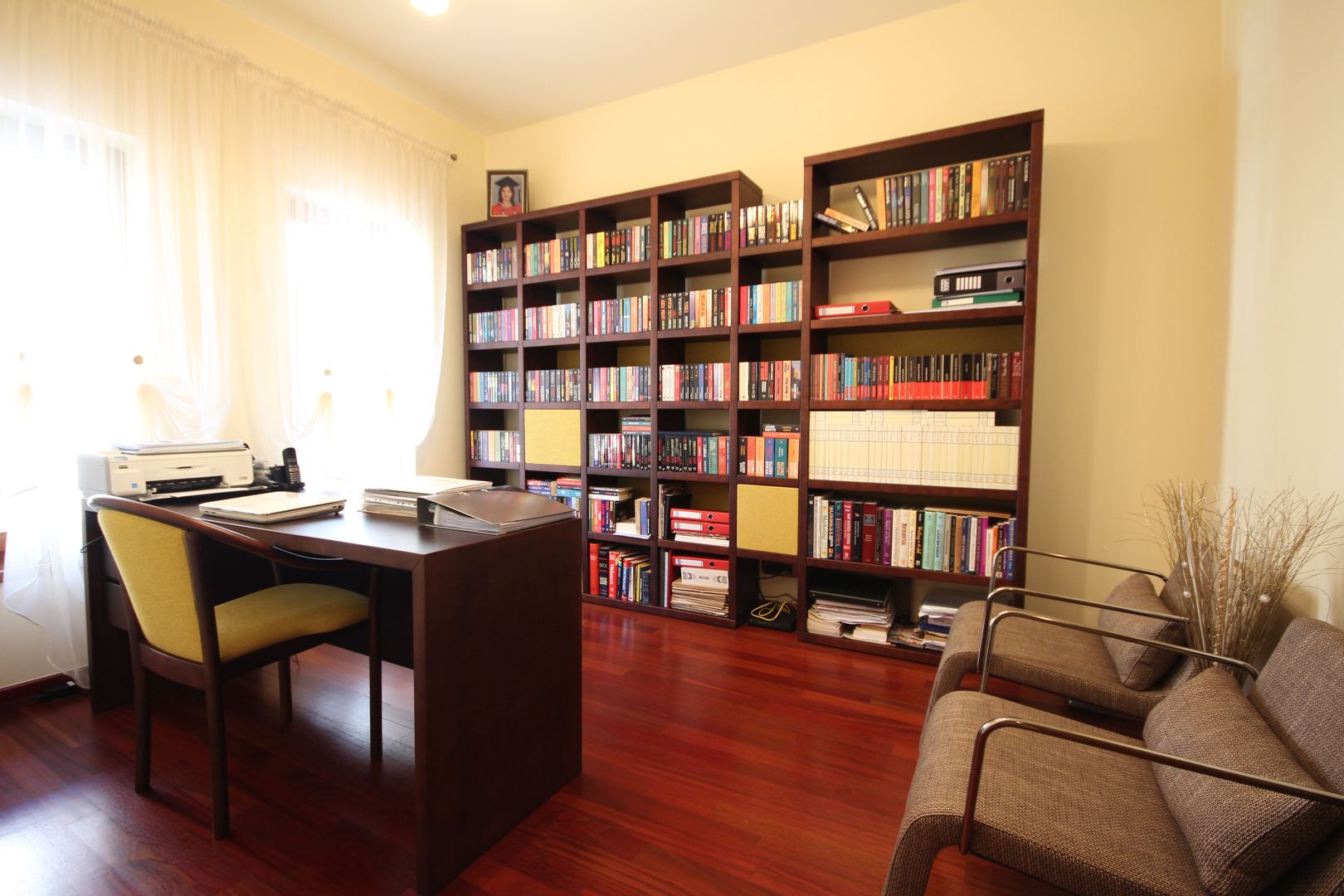 O casa deosebita cu Piscina - Poză 6