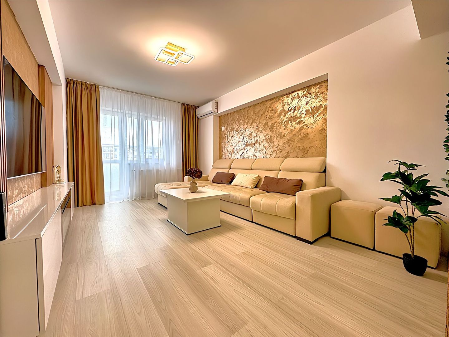 3 camere decomandat bucatarie inchisa 79mp Grand Arena parcare inclusa - Poză 9