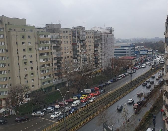 Crângași – Inchiriere apartament 3 camere decomandat, vedere la șosea - Poză 8