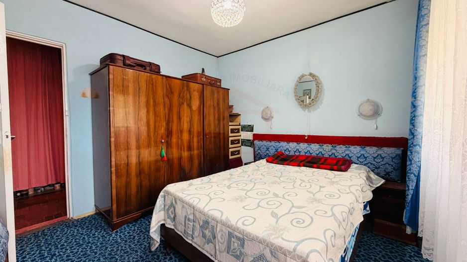 De vanzare 2 camere dec. in Galati, Micro 18, zonă Spitalul Județean - Poză 1