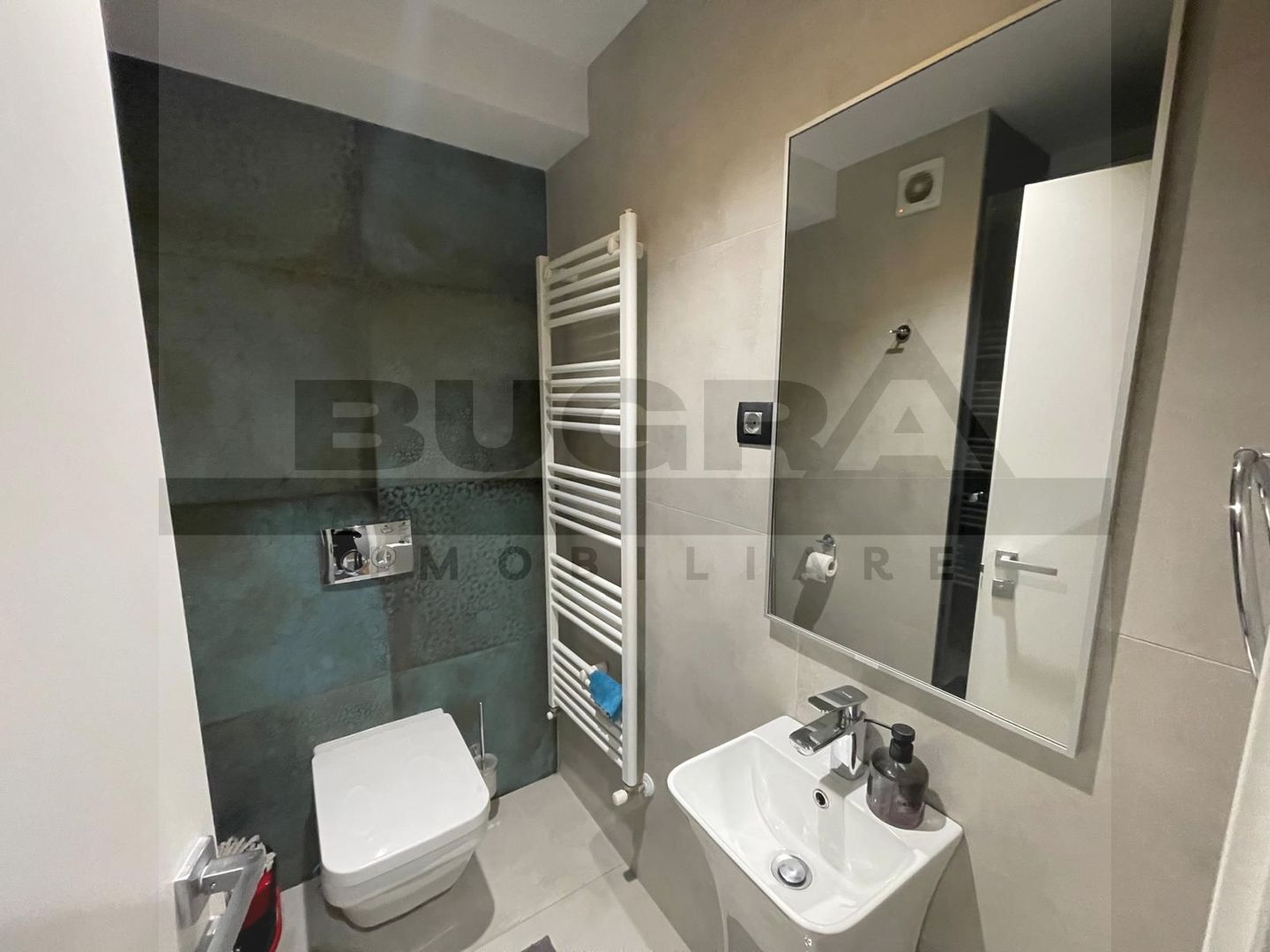 Apartament de 3 camere ultrafinisat, 72mp, parcare, zona Golden Tulip - Poză 8