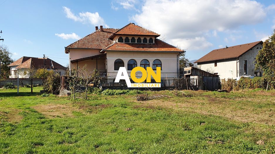 Casa cu 4 camere, la asfalt, 6200 mp teren, sat Sard, com. Ighiu - Poză 2