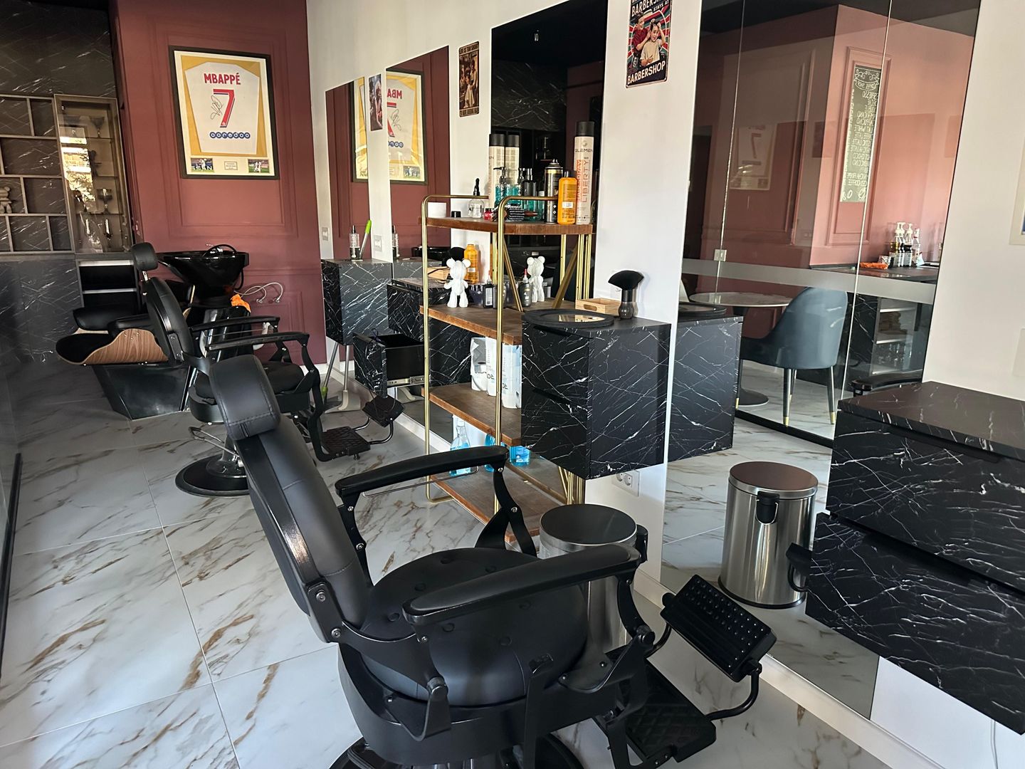Spatiu Comercial + Terasa 23 August Otopeni Cafeanea Barbershop Birou - Poză 1