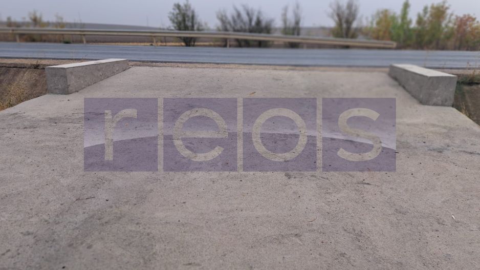 VANZARE CASA + TEREN 1650 MP | COMUNA PERETU | DESCHIDERE 32 M STRADAL - Poză 3