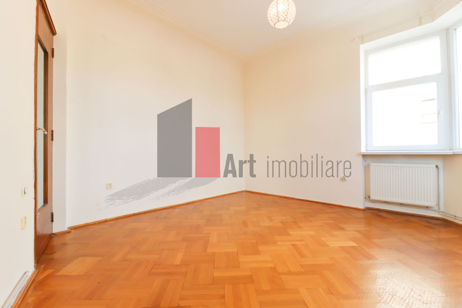 Apartamentul "DEKORA", bloc Art Deco, interior compartimentat de exceptie - Poză 15