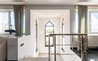 Casa visurilor cu livada roditoare si gradina amenajata - Poză 7
