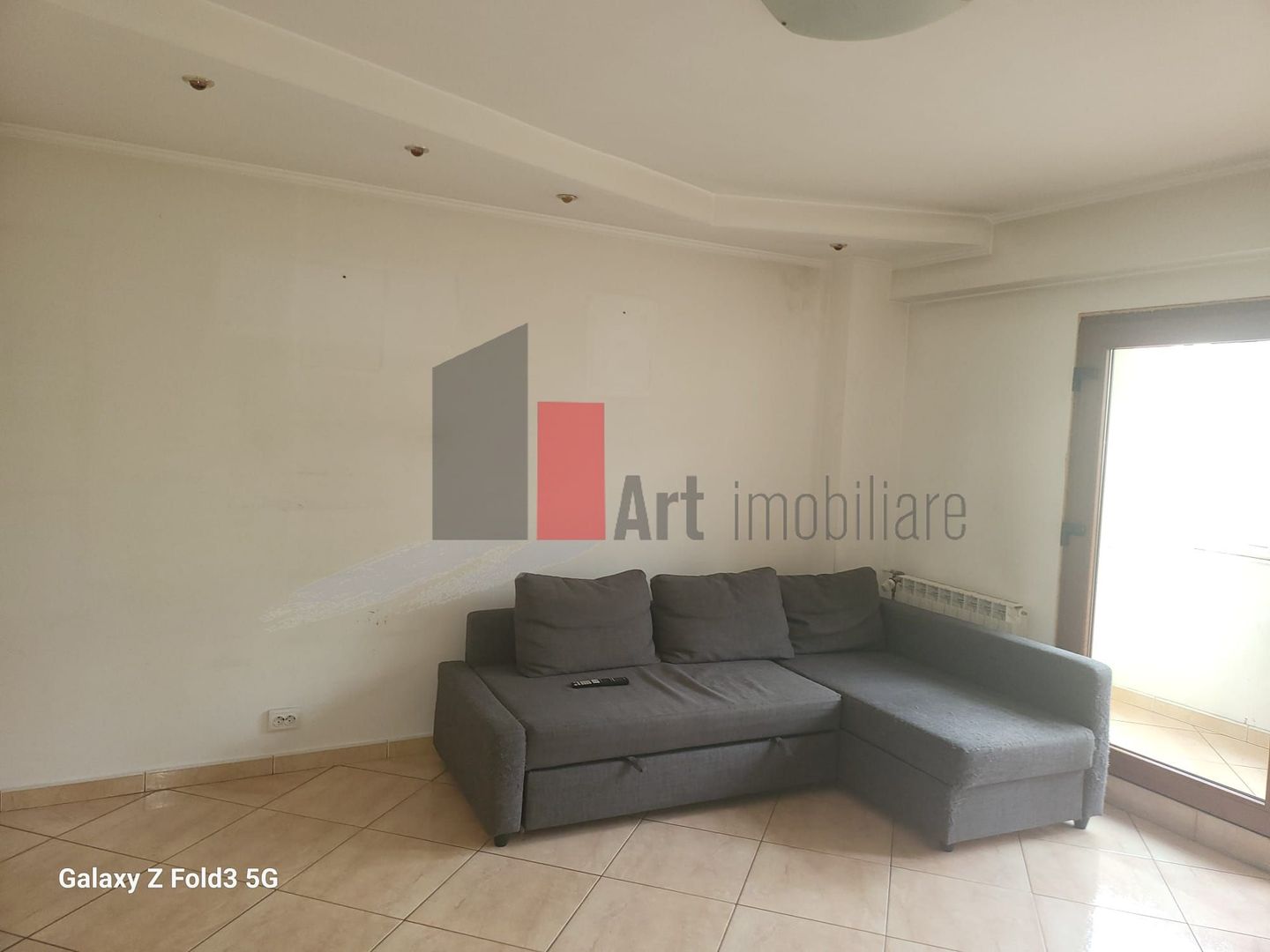 Apartament 3 camere decomandat - Poză 4