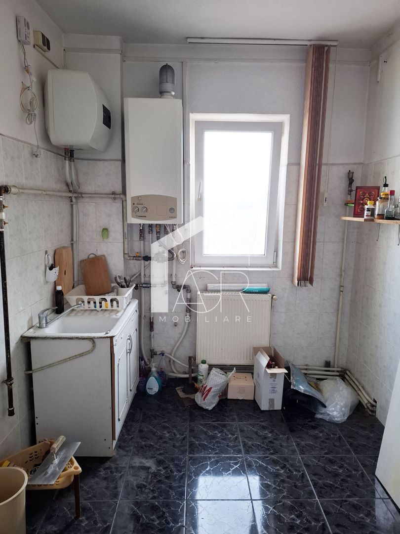 Apartament cu 4 camere, zona Nord - Poză 3
