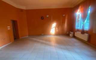 SPATIU COMERCIAL CU MULTIPLE DESTINATII CENTRAL - Poză 3