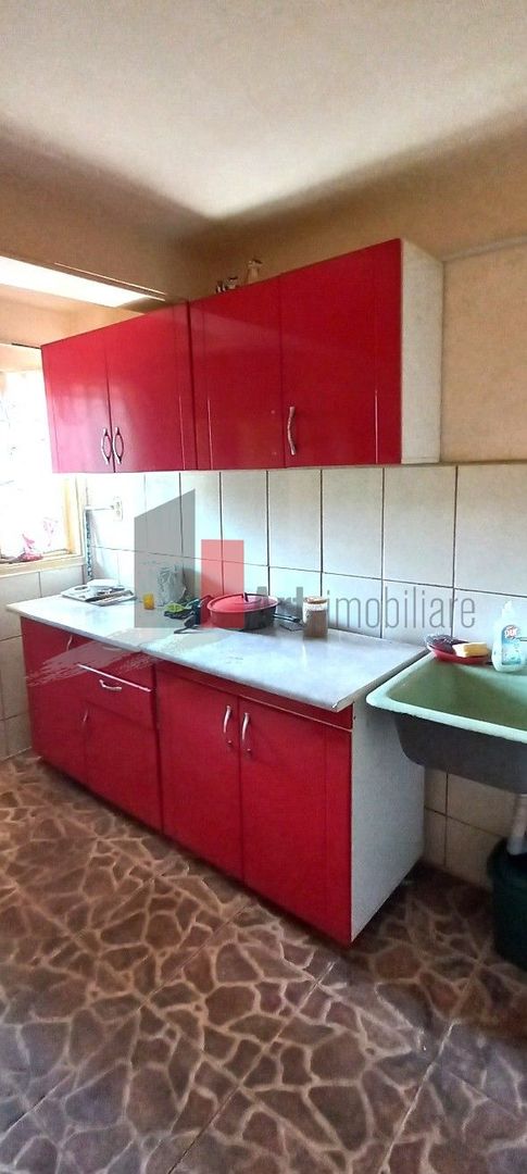 Teren 1024 mp+ casă din cărămidă în suprafață de 121 mp - Poză 2