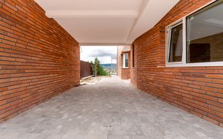 Duplex modern in Voronet, 136 mp utili, garaj si teren 325 mp - Poză 7