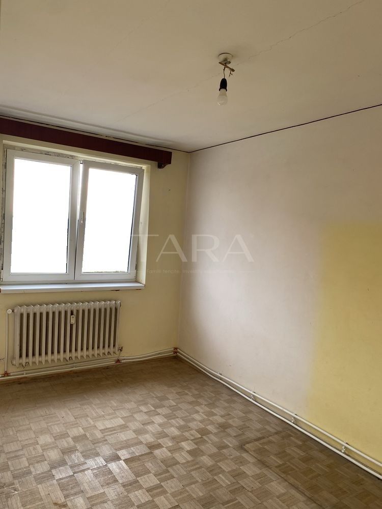 Vanzare apartament 3 camere in zona hotel Royal, Gheorgheni. - Poză 1