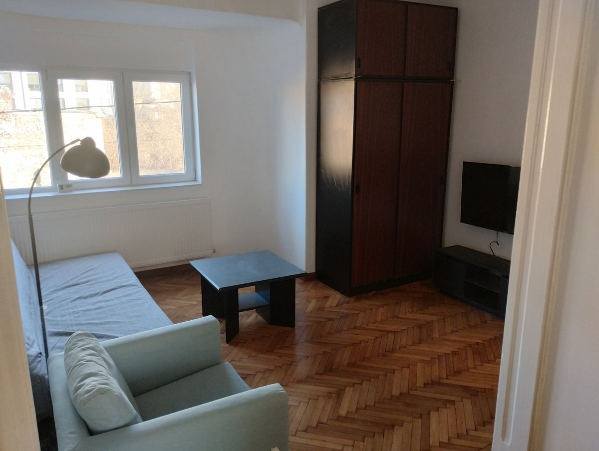 BRASADAS închiriază garsoniera la etajul 1/3 - Unirii. - Poză 1