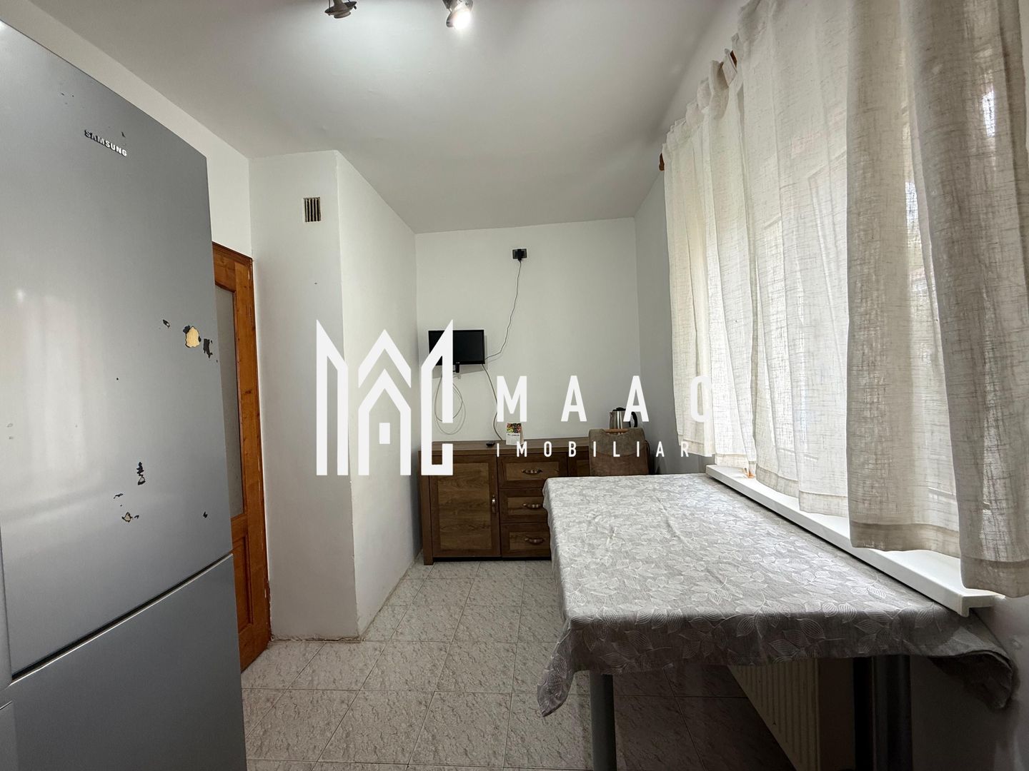 Apartament 3 camere | 2 bai | Renovat | Balcon | V. Aurie - Poză 15