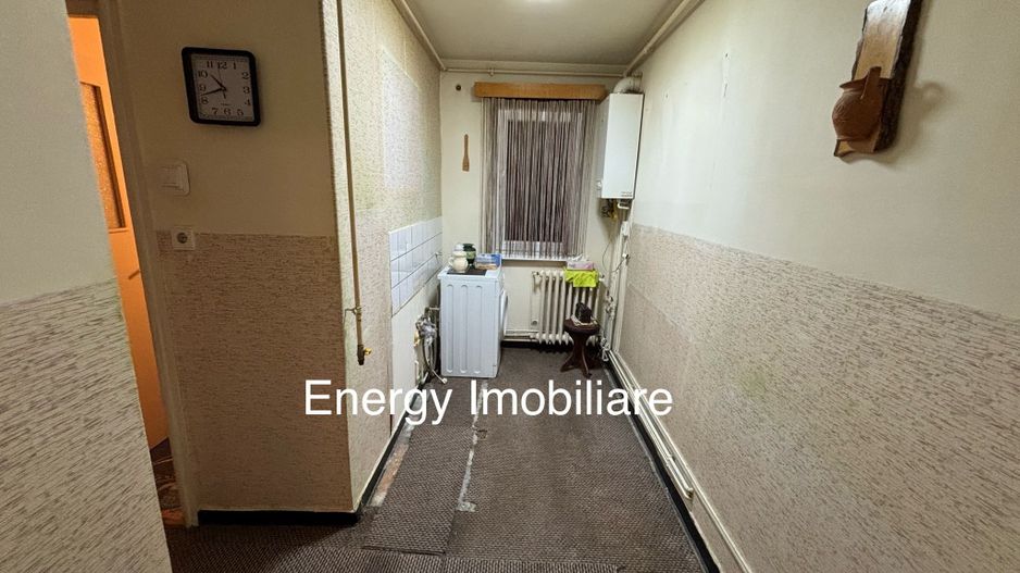 Apartament cu 3 camere, zona Dâmbul Pietros - Poză 4