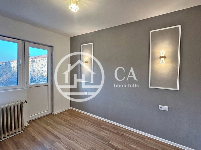 Apartament de vânzare cu 3 camere în zona Nufărul, Oradea - Poză 2