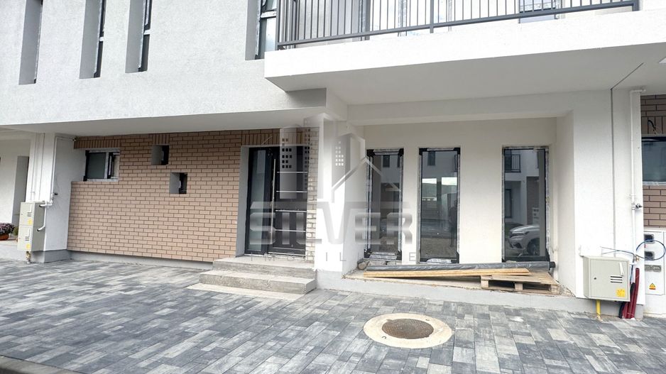 Casa tip triplex in zona Terra. - Poză 1