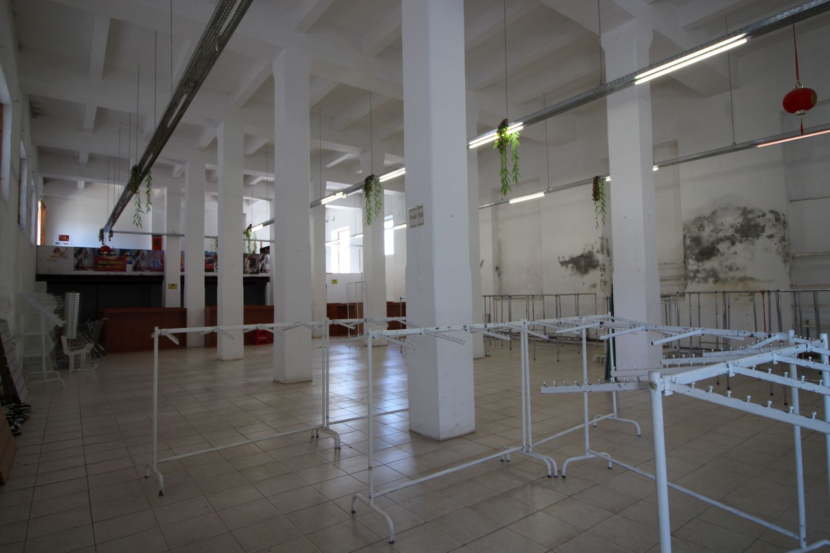 Spatiu comercial tip hala - zona semicentrala - Poză 16