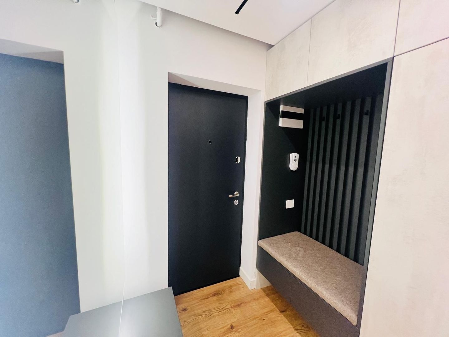 VANZARE  Apartament 2 camere cu gradina in Floresti, zona Sub Cetate - Poză 2