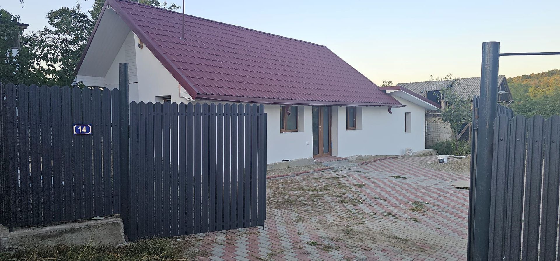 Casă de vânzare în Văleni Secuieni – Fără comision pentru cumpărător - Poză 1