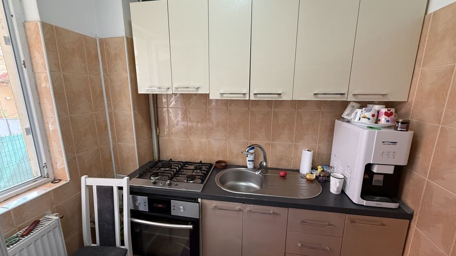 Ap 3 camere - transformat din alipirea a 2 garsoniere - 62 mp - parter - Poză 14