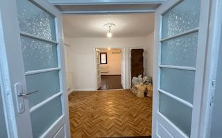 "Casa bunicii" la vanzare in zona Vatra Luminoasa - Poză 9