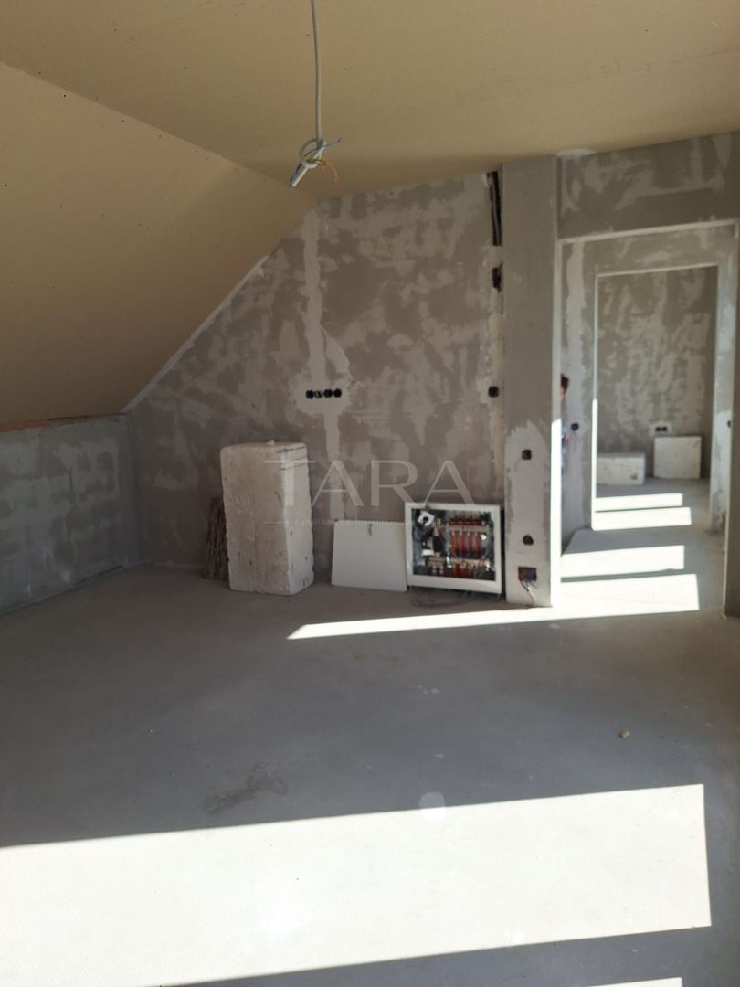 Casa tip duplex de vanzare in cartierul Europa - Poză 9