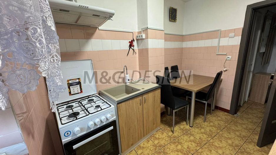 2 cam decomandat Utracentral -Catedrala - Poză 12