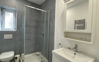 VILA SPATIOASA LA INCHIRIERE IN ZONA PIPERA LANGA SCOLI - Poză 5