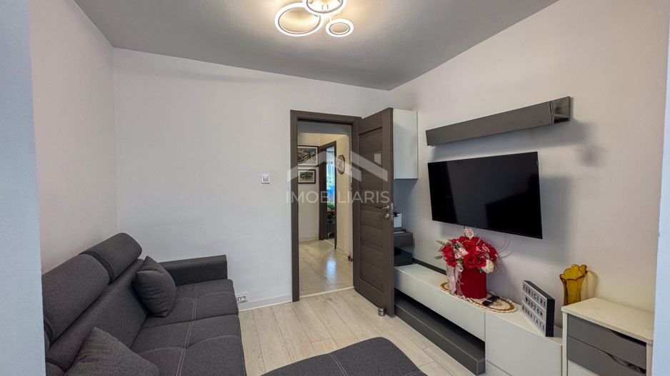 Apartament 3 camere de vanzare - modernizat 2024 - Poarta 6 - Poză 6