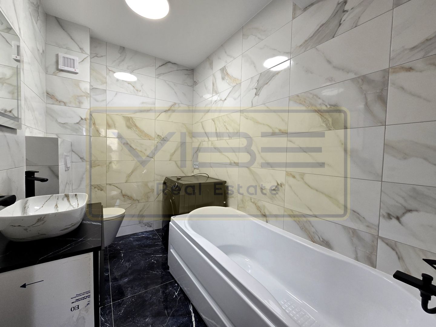 Copou- 3 camere 2 bai- decomandat- modern- parcare subterana - Poză 13