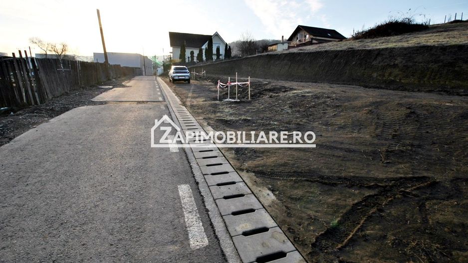 Teren Intravilan cu puz si utilităti, 618 mp - Poză 6