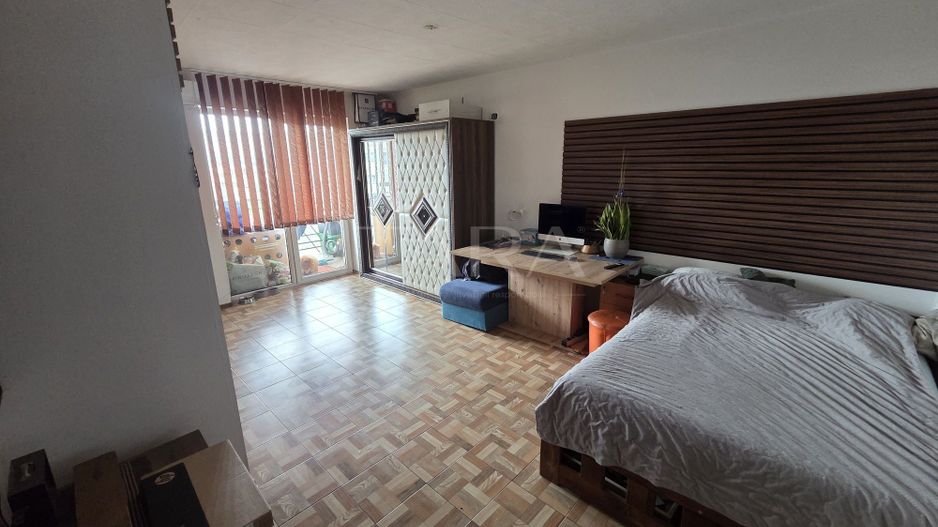Apartament zona Florilor, complet mobilat, loc de parcare inclus. - Poză 3