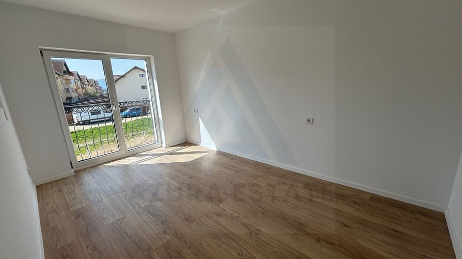 Casa 4 camere finisata la cheie cu teren 220 mp in Selimbar - Poză 6