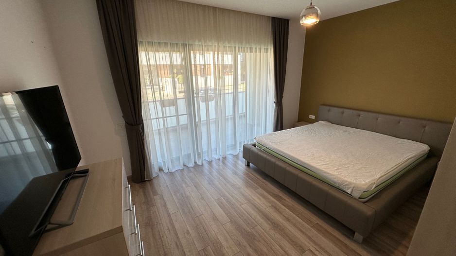Apartament cu 3 camere de închiriat în zona Nord - Poză 11