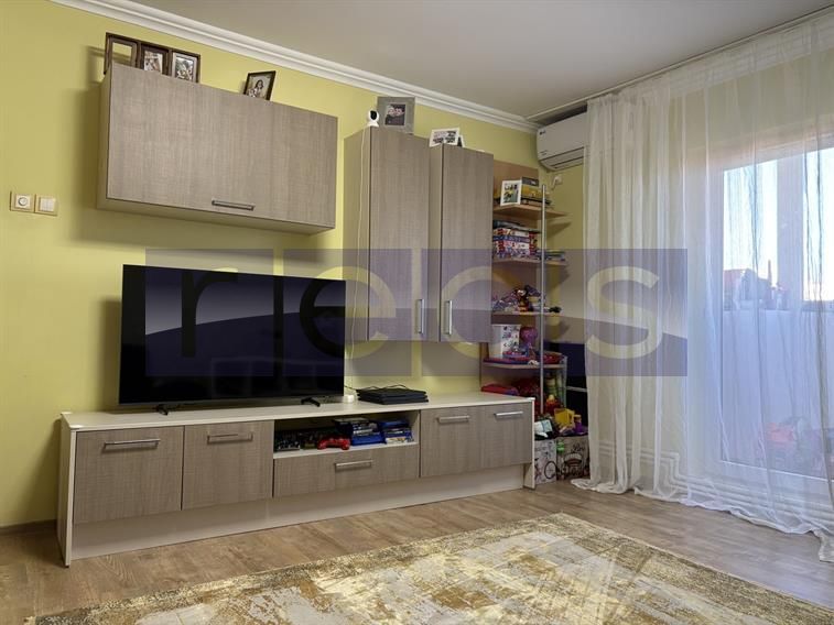 VANZARE 4 CAMERE DECOMANDAT PARCARE CALEA  VITAN - Poză 2