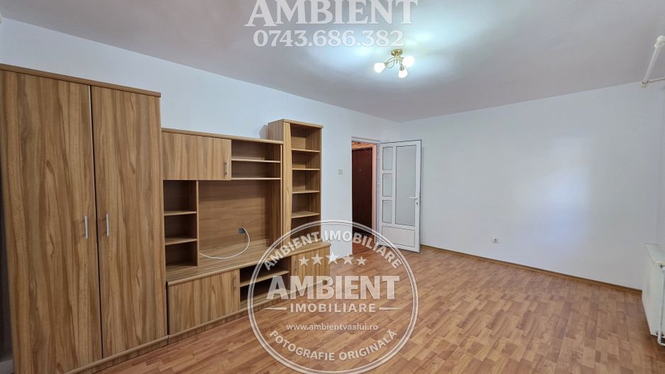 Apartament cu 2 camere, ETAJ 1, mobilat și utilat, VASLUI - zona RACOVIȚĂ; - Poză 3