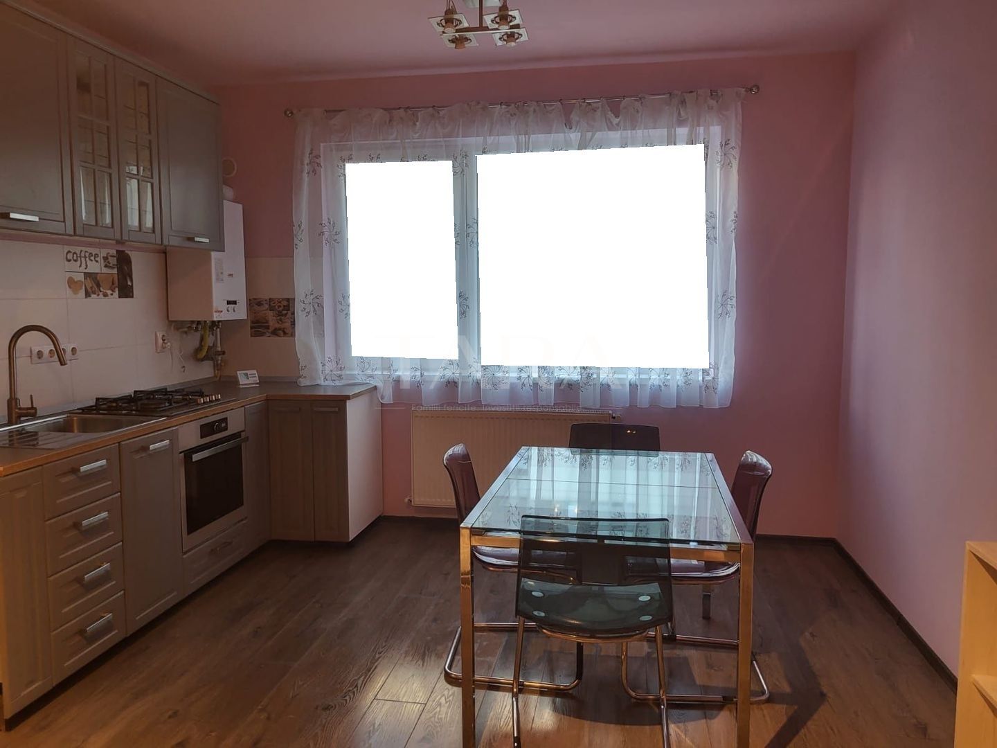 Apartament cu 3 camere, parter înalt, Florești. - Poză 1