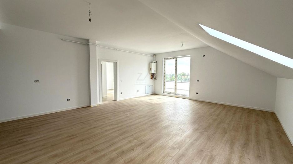 Bloc finalizat. Terasa 20 mp. 2 bai. Lift. 2 locuri de parcare. - Poză 4