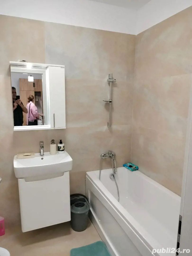 Studio - Central Address - Poză 2