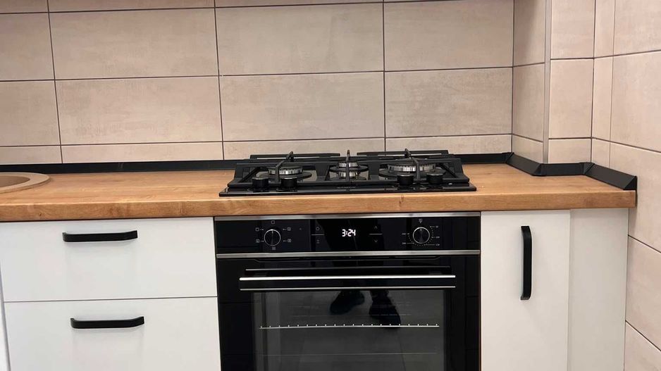 Garsonieră 30 mp, renovată, mobilată, 3 lifturi, metrou 2 minute - Poză 3