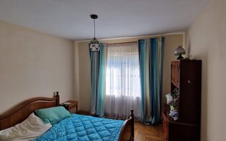 SE VINDE -proprietate cu posibilitati multiple în Fălticeni - Poză 9
