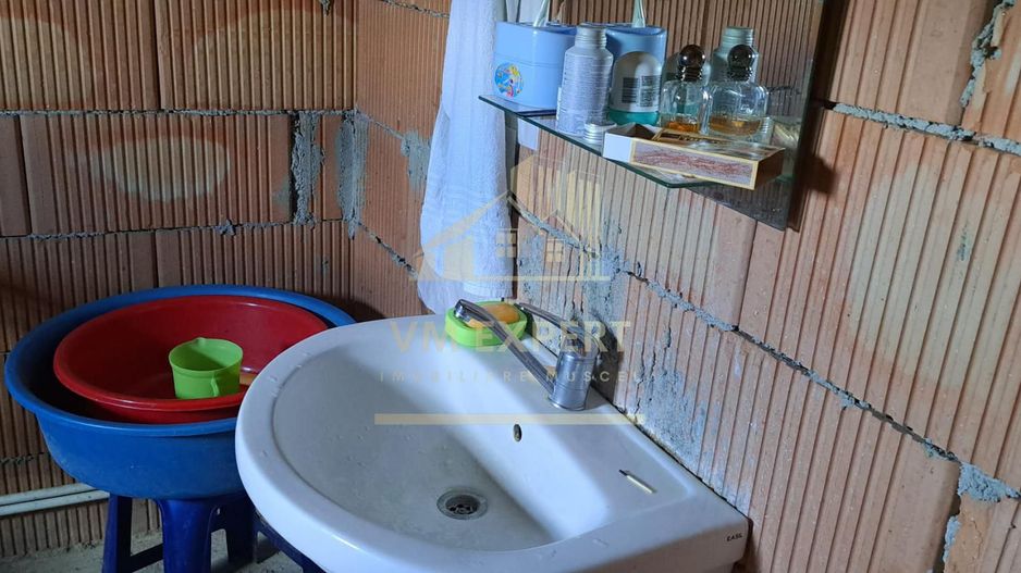 VILA 4 CAMERE, TEREN 787 MP, PISCANI, ARGES - Poză 9