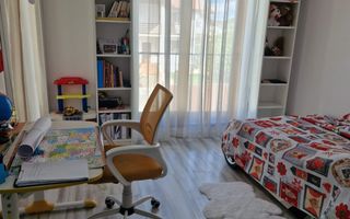 Casă Individuala cu 5 camere, si 500 mp de curte, cartierul Primaverii - Poză 10